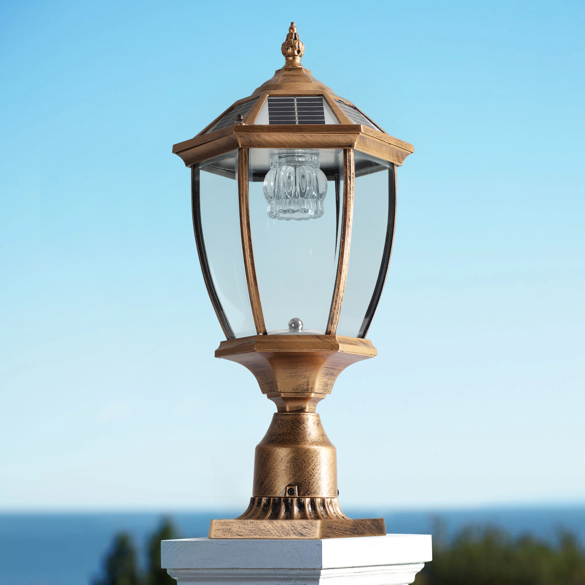 20″(H) Golden Solar Powered LED Outdoor Lantern, Vintage Garden Light with Elegant Glass Design for Pathways, Yards, and Patios (1-Pack)