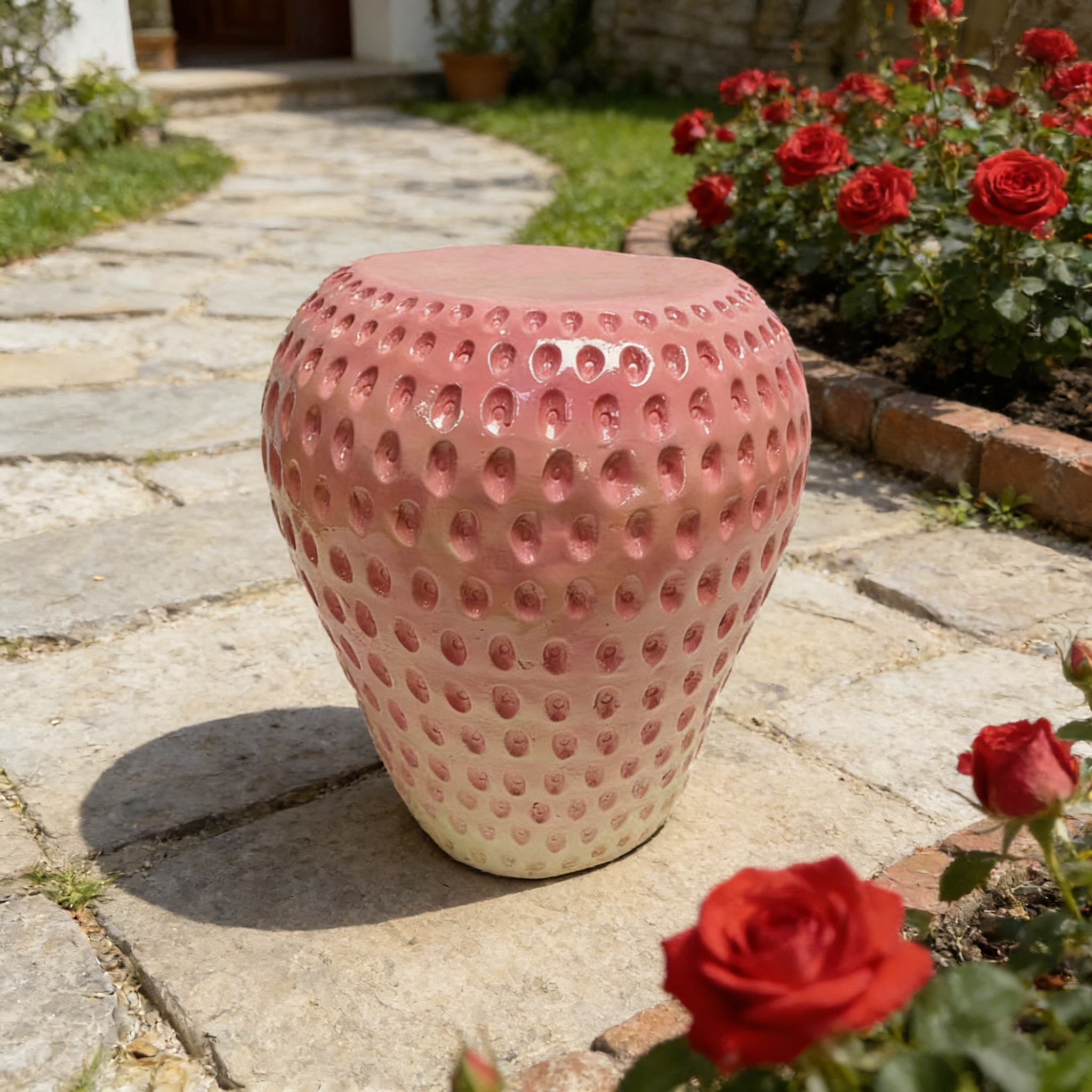 Strawberry Fruit Stool, 13.4″Oversized Resin Stool, Side Table, Home Decor Plant Stand Garden Indoor Outdoor Decorations, Multi-Purpose Innovative Garden Furniture