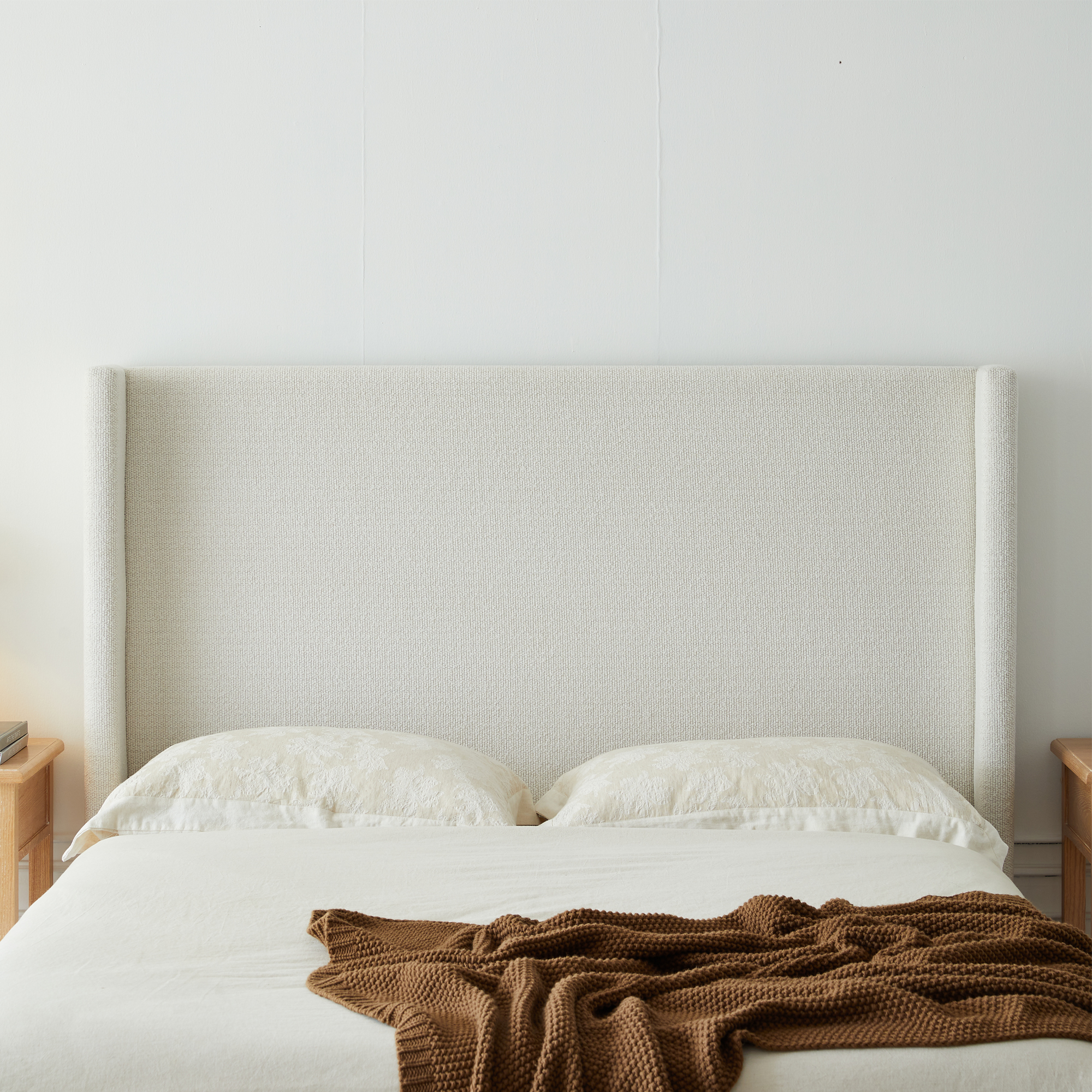 Hosford Upholstered Wingback Bed / Upholstered Wood Base Platform Bed / 52.5" High Headboard / Minimalist / Rusticity / No Box Spring Needed / King / Cream White Boucle / No Noise - Image 4