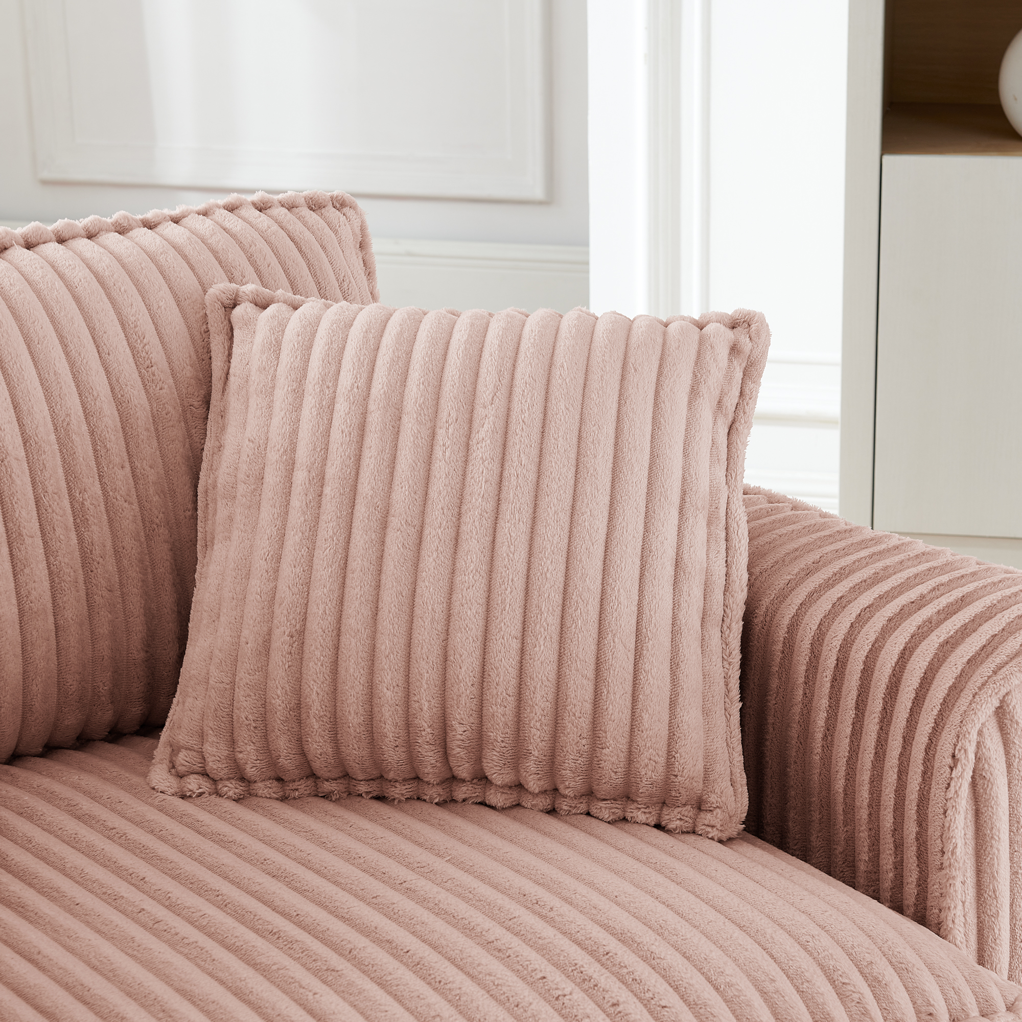 Lazy sofa chair, comfortable single-person sofa chair, with a backrest and soft seat cushion, having armrests on both sides, suitable for living room and bedroom - Pink - Image 3