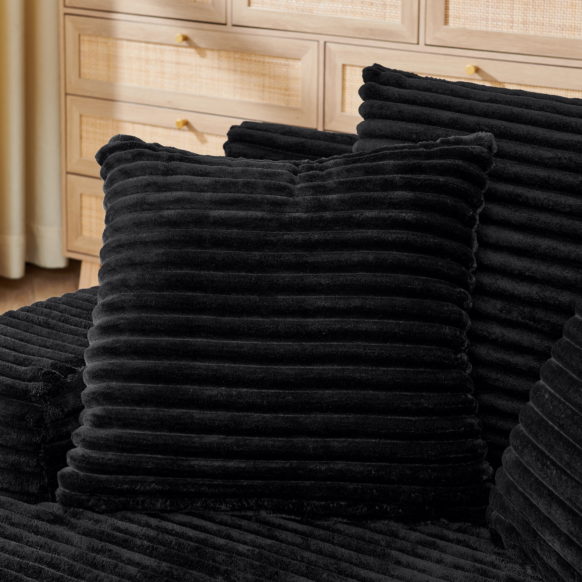 Single lazy sofa lounge chair, no assembly required, made of velvet fabric, fluffy modern single lounge chair, used for indoor living rooms and bedrooms-Black - Image 5