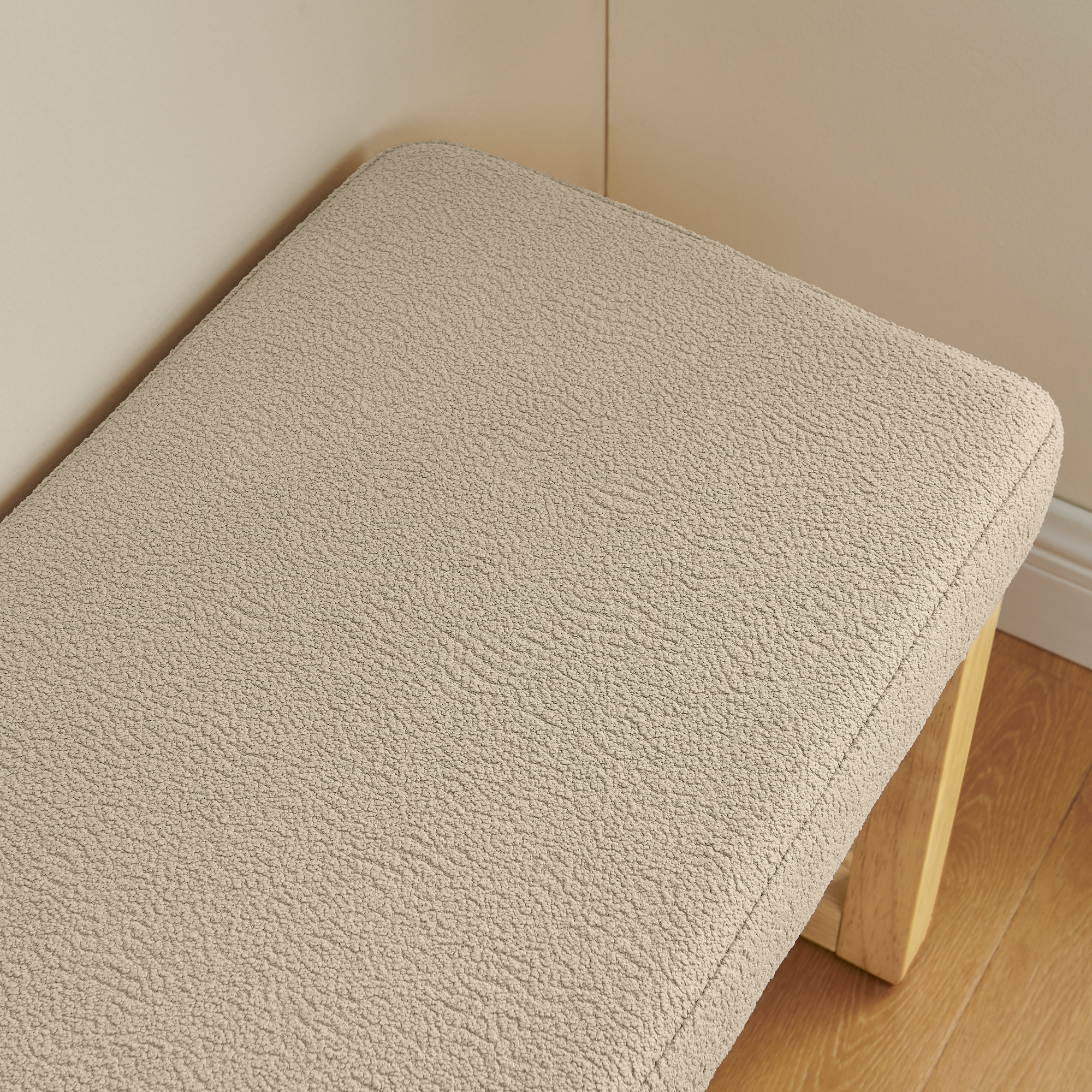 Shoe-changing bench, a shoe-changing bench with a wooden frame and a soft cushioned seat, can be placed freely and is suitable for small spaces without taking up much space -Brown - Image 4