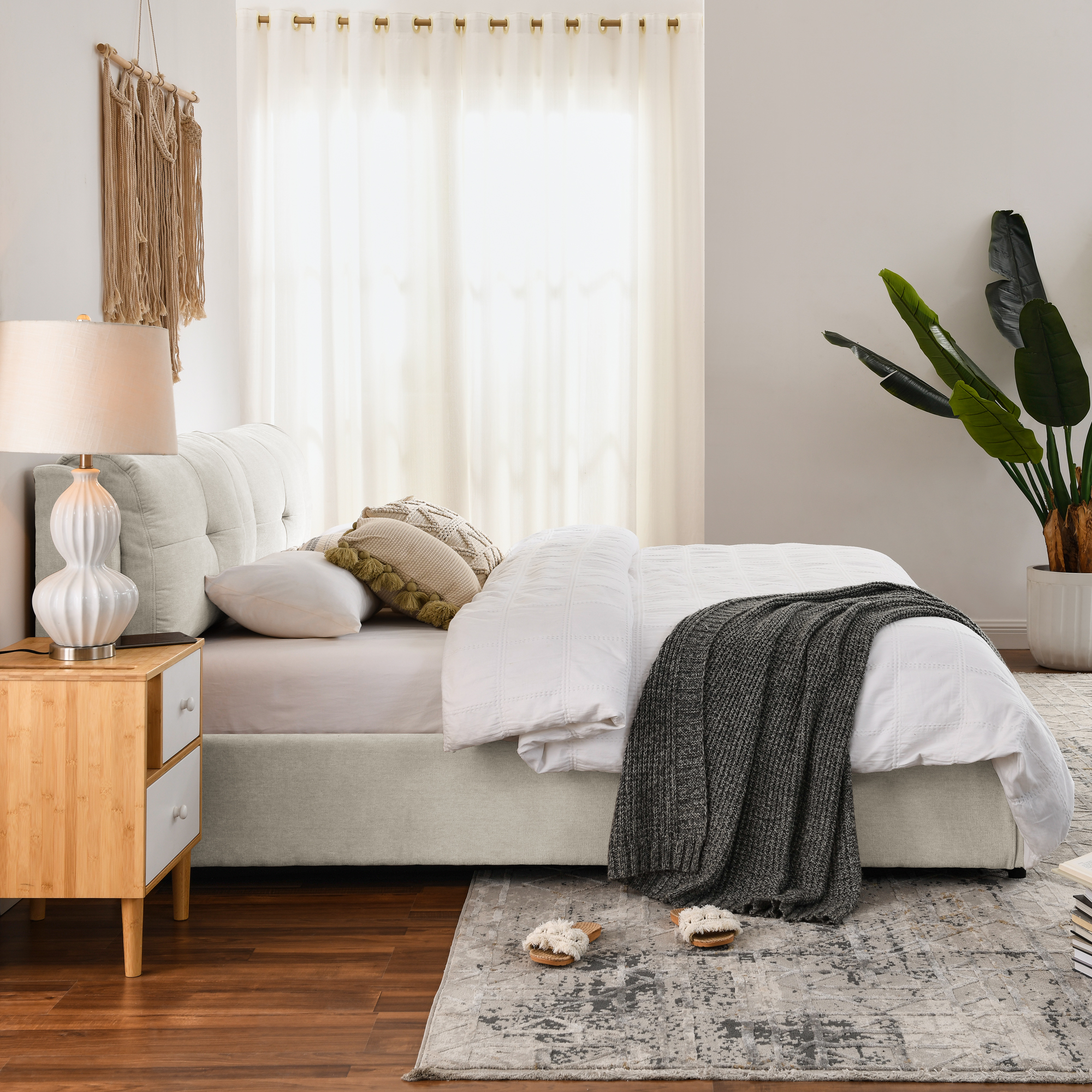 King Size Storage Upholstered Hydraulic Platform Bed with Integrated Headboard, Chenille Fabric, Beige - Image 6