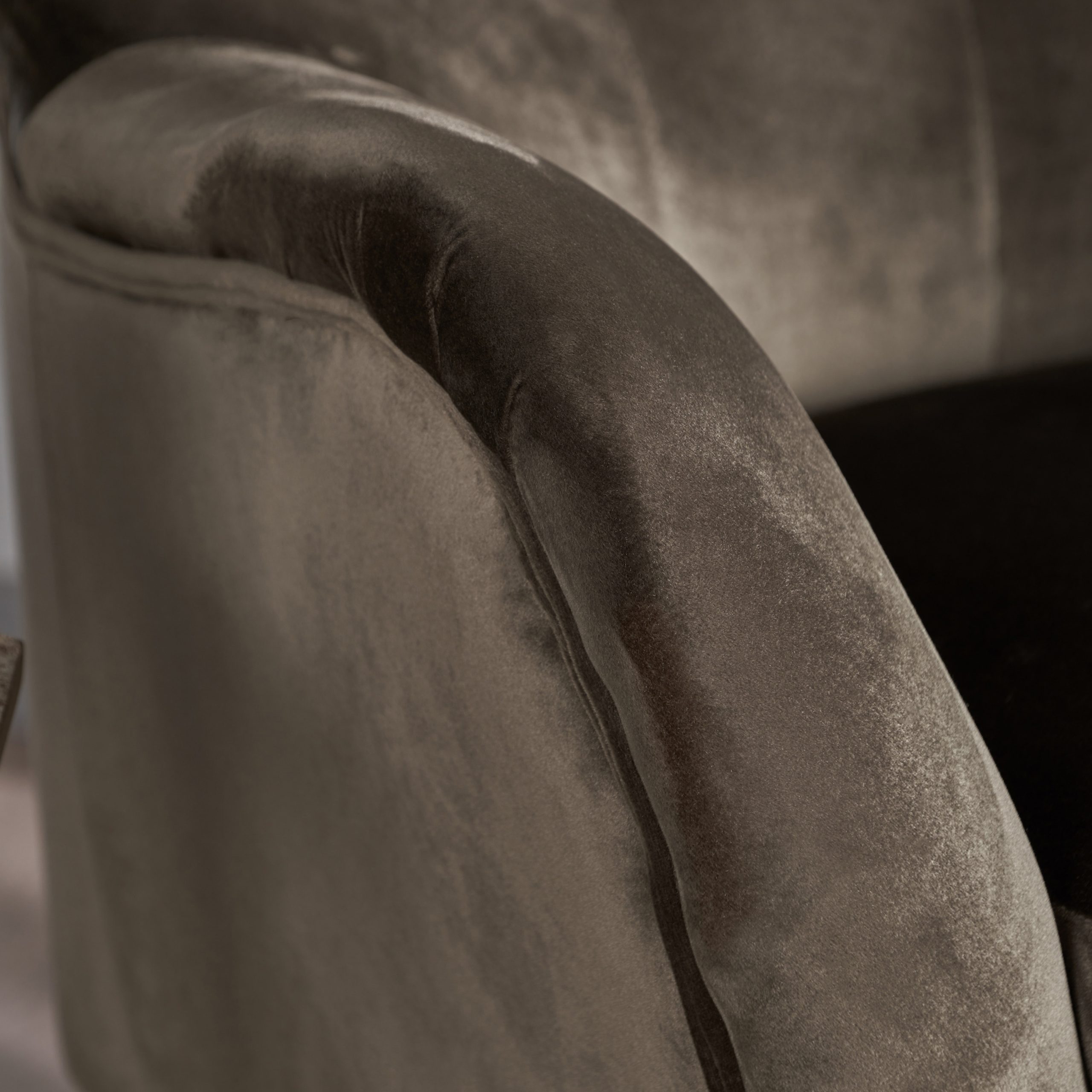ARM CHAIR - Image 3